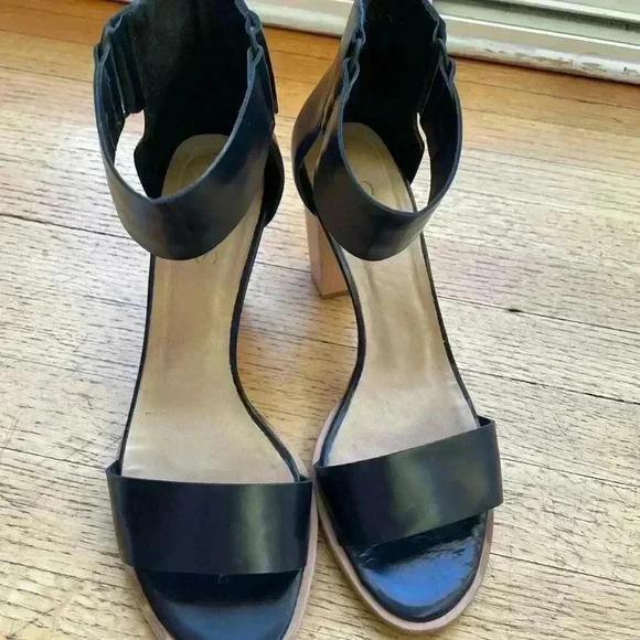 COS navy ankle strap heels - Picture 4 of 5